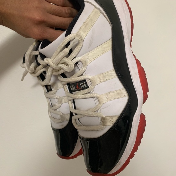 Concord bred Jordan 11 size 10 - Picture 3 of 10